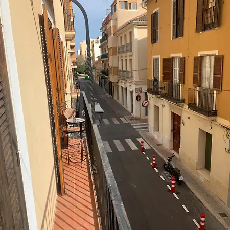 شقة Gran Piso Con Estilo En El Centro De دينايا